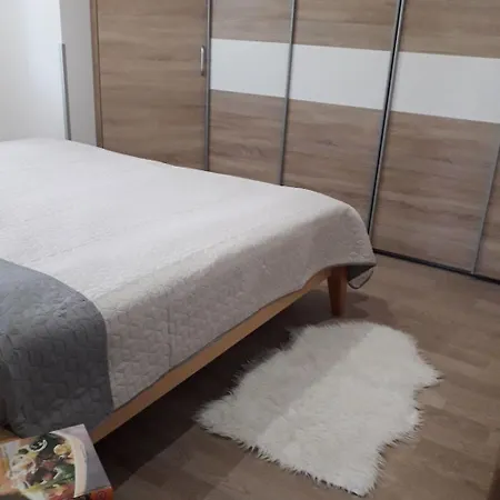A4 A By Interhome *