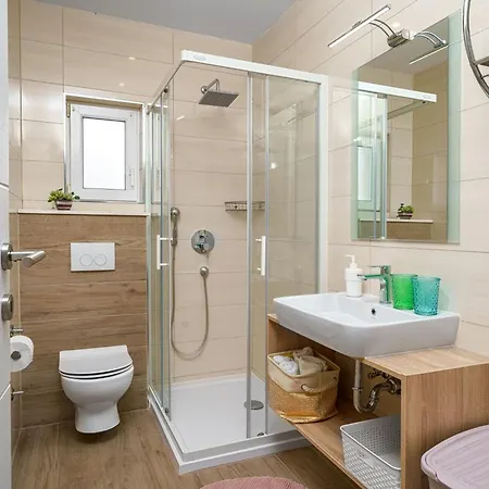 A4 A By Interhome *